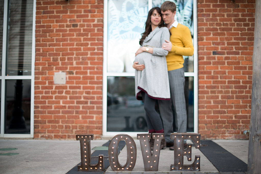 Downtown-Greenville-Maternity-Photos-107b