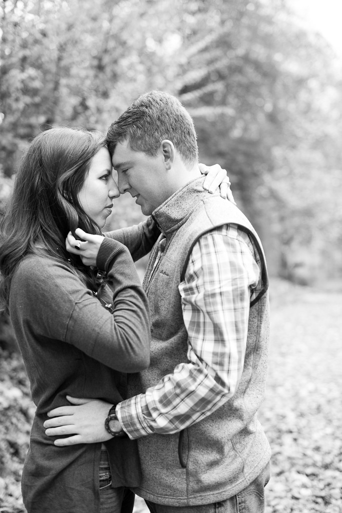 downtown-greenville-fall-engagement-photos-102