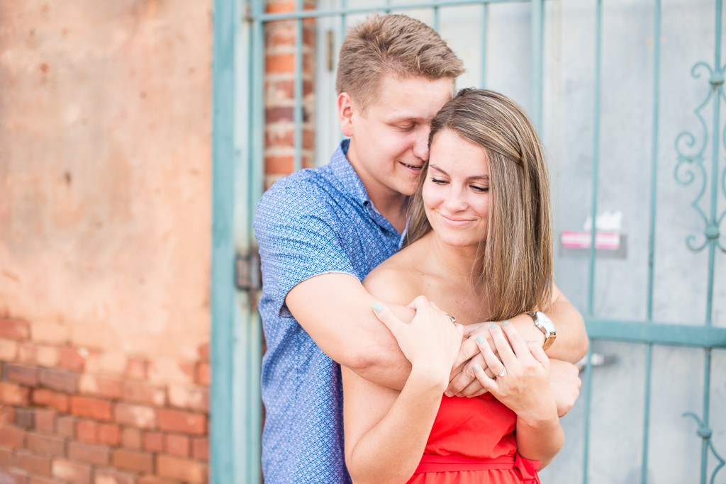 bright-downtown-Greenville-engagement-photos-112
