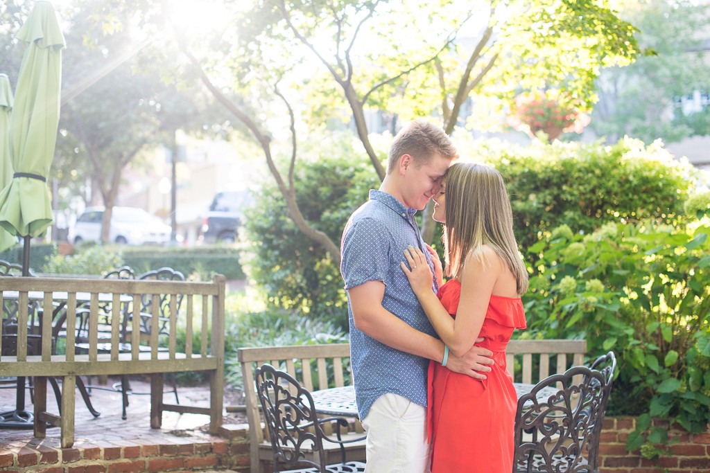 bright-downtown-Greenville-engagement-photos-118