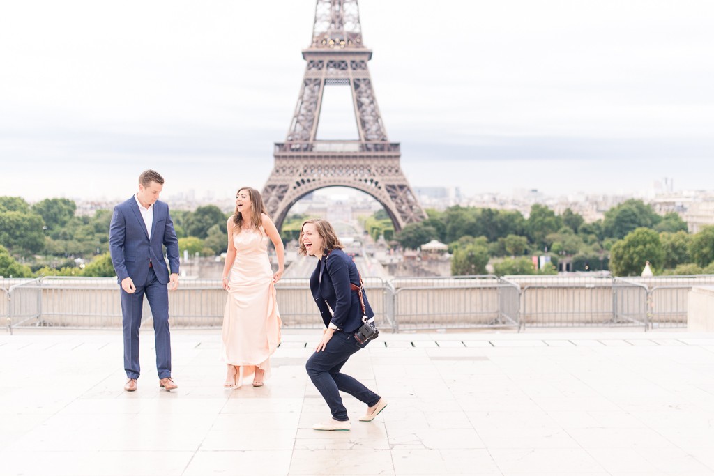 Paris-Eiffel-Tower-Sunrise-Couple-107