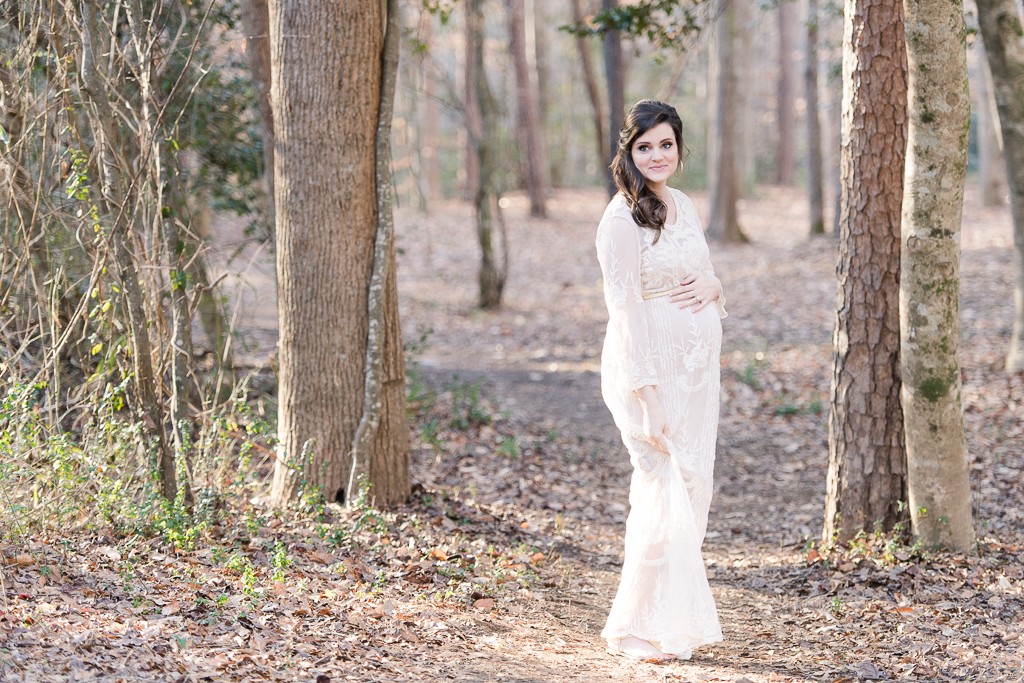 winter-lace-maternity-photos-108