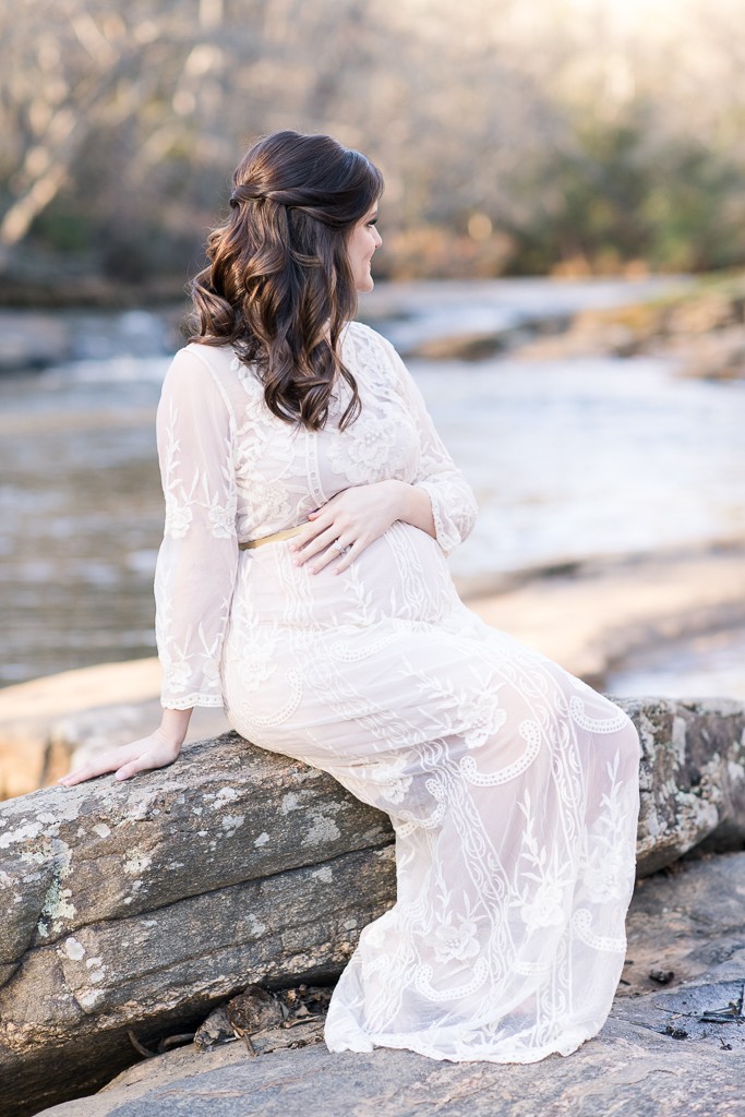 winter-lace-maternity-photos-113